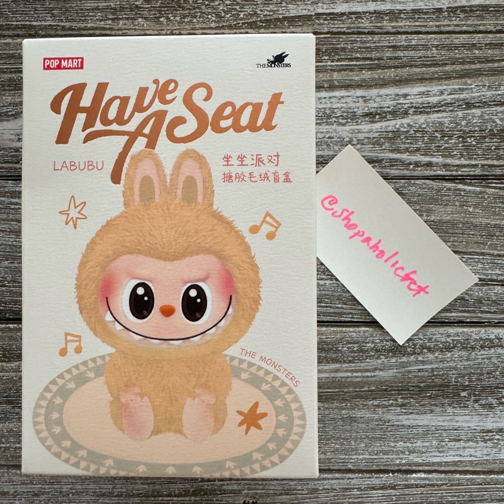 UNOPENED THE MONSTERS - Have a Seat Vinyl Plush Blind Box Labubu - Sisi (yellow)